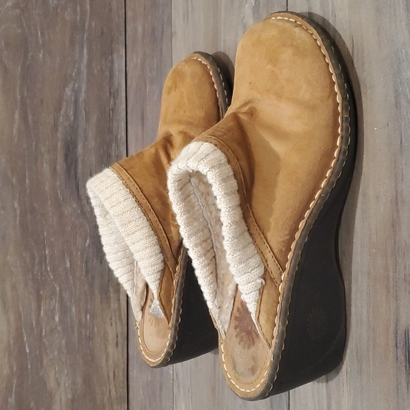 UGG Australia Gael Mules Clogs Chestnut Suede SN/1934 US 9 shoes - Picture 2 of 13